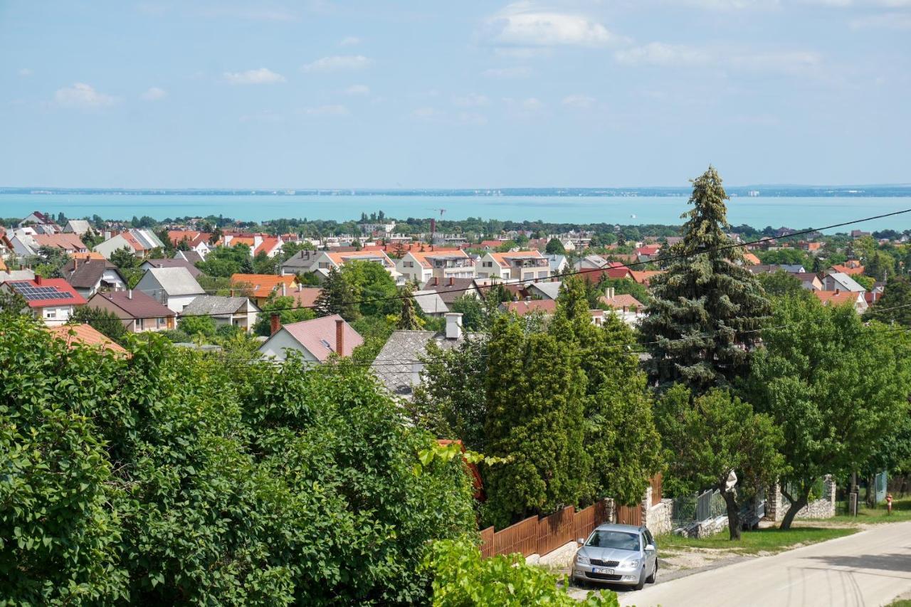 Panorama Vine House Apartment Balatonfured Bagian luar foto